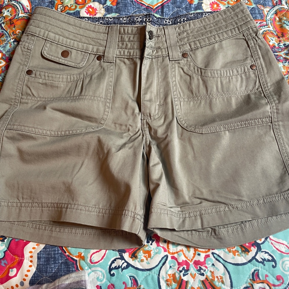 Lee Khaki Cargo Shorts